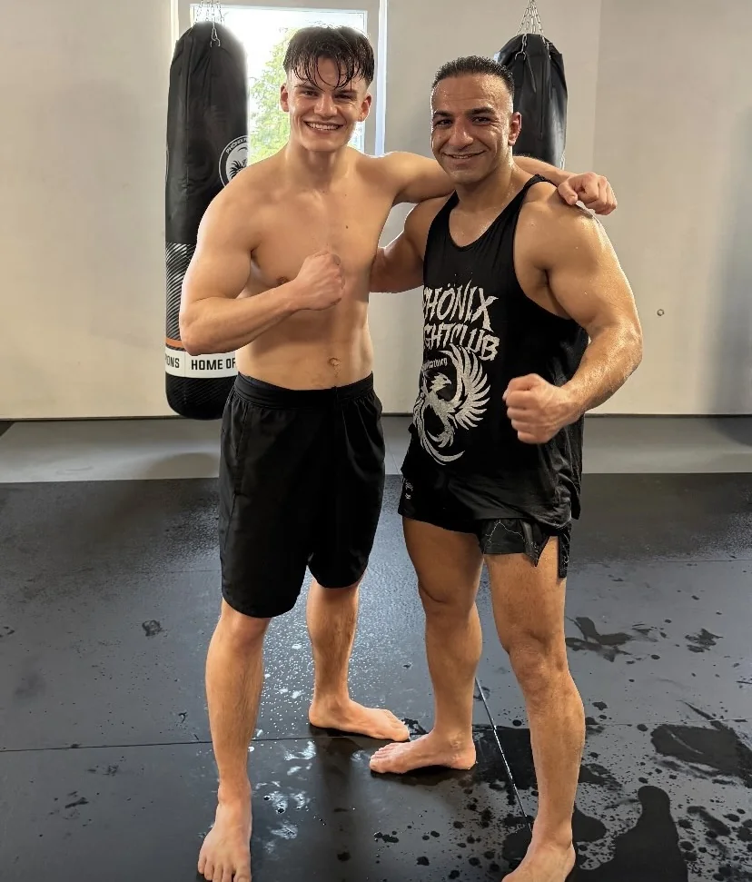 Lukas Hohenecker (links) und Erdi Sür (rechts) nach dem Training im Phönix Fightclub