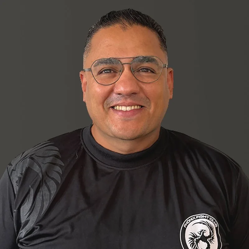 Anas, Wettkampf- und Pratzencoach beim Phönix Fightclub Würzburg